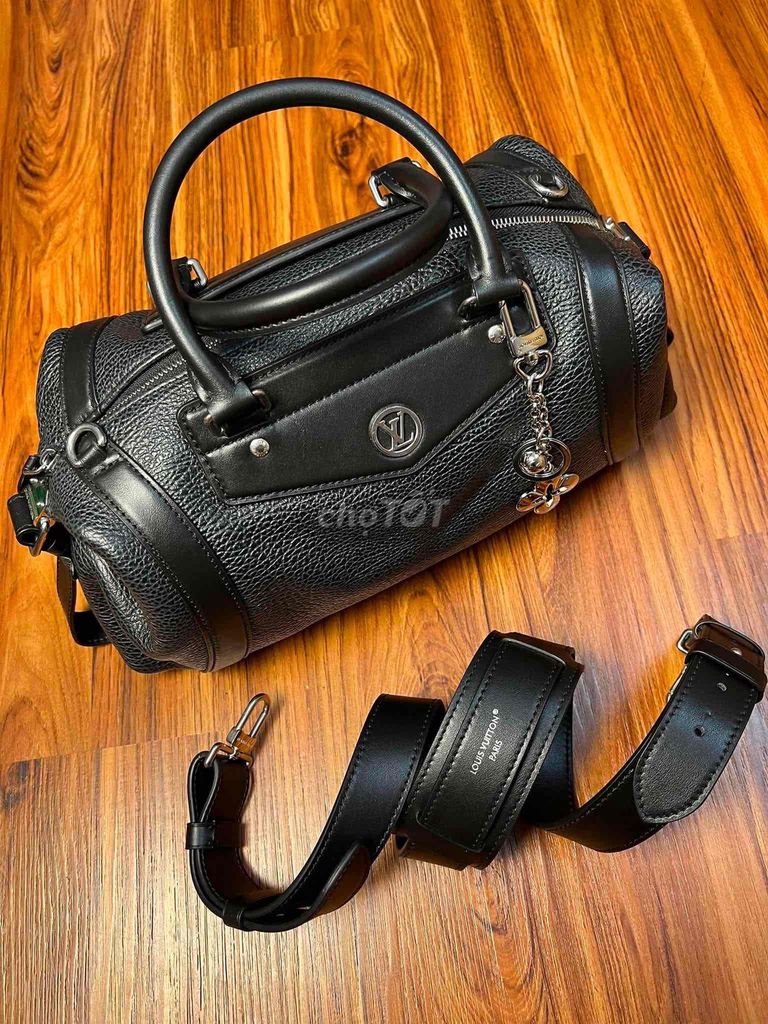 Túi xách LV Biker da thật. Mua bán Túi xách tại Quận Sơn Trà Đà Nẵng được đăng bởi Rust Studio  hình 1