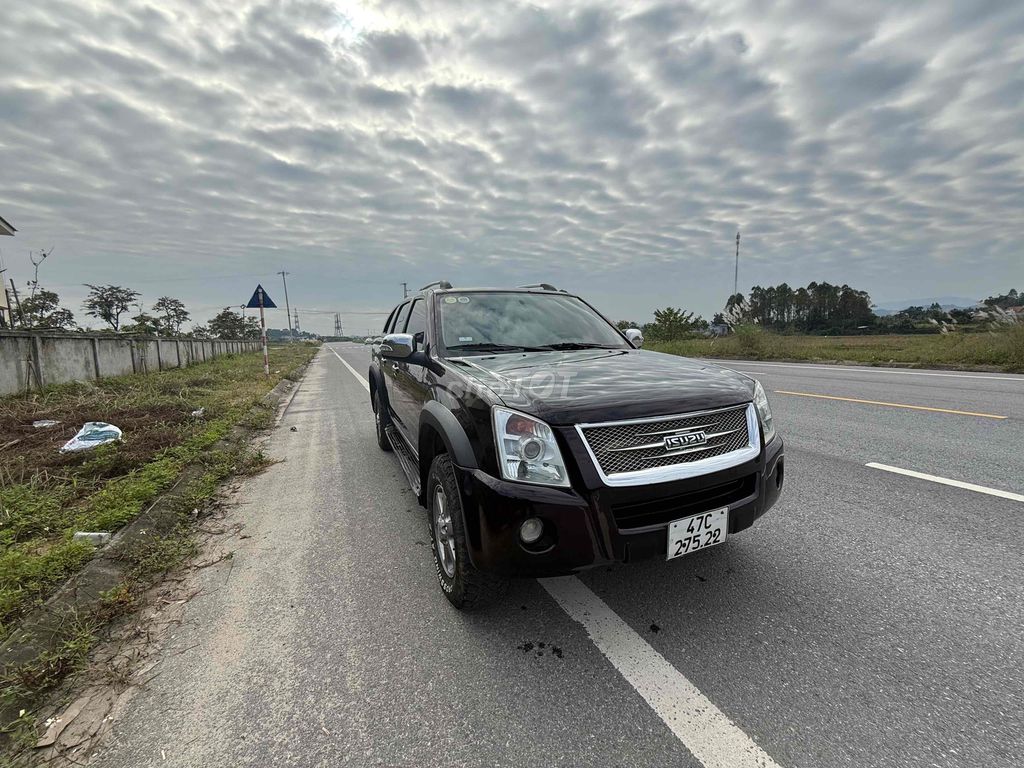 Isuzu D-Max 2007 Tự động Nâu. Mua bán Ô tô tại Huyện Ba Vì Hà Nội được đăng bởi Phùng Văn Phúc hình 4