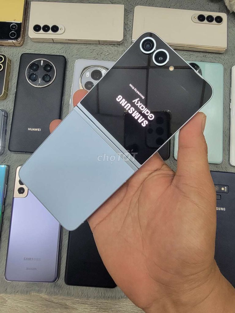 Về em Samsung Z flip6 2sim 12/256gb zin đẹp 99%. Mua bán Điện thoại tại Quận Gò Vấp Tp Hồ Chí Minh được đăng bởi Dương Điện Thoại giá rẻ  hình 1