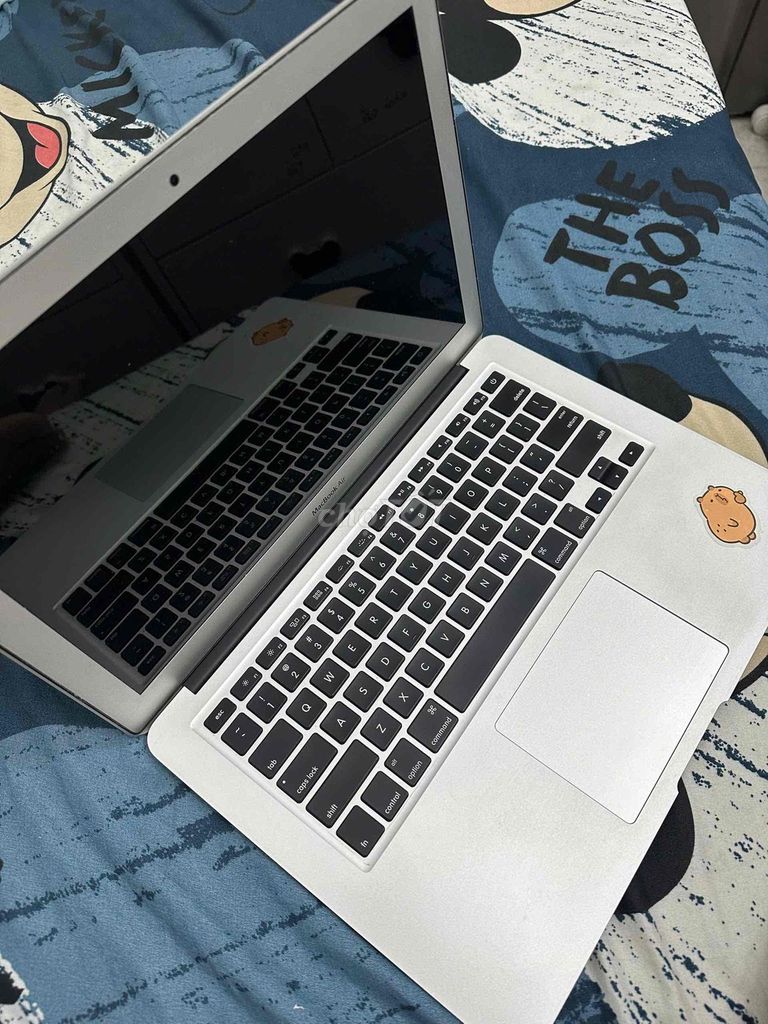 Apple Macbook Air 2017 i7 8GB/256GB Bạc. Mua bán Laptop tại Quận Thanh Khê Đà Nẵng được đăng bởi Viết Tuấn Nguyễn Hồ hình 1