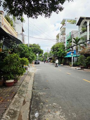 Аренда · 2 комн. · 72 м² · Quận Tân Phú, ул. Đường Vườn Lài
