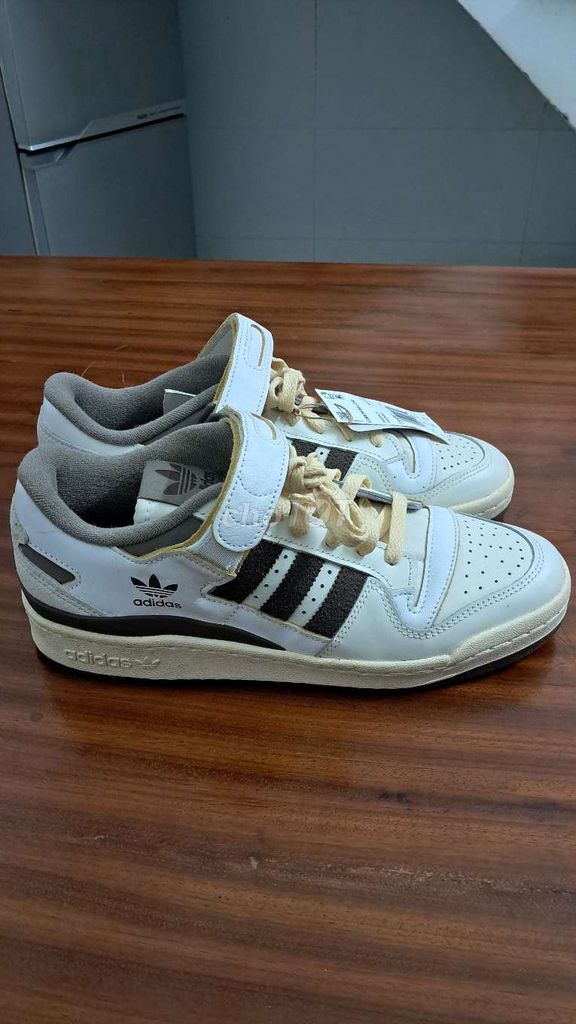 Giày thể thao Adidas Forum 84 Low. Mua bán Giày dép tại Thành phố Đồng Xoài Bình Phước được đăng bởi Hiếu hình 1