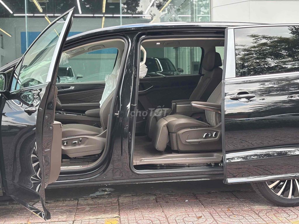 Volkswagen Viloran 2025. Mua bán Ô tô tại Thành phố Pleiku Gia Lai được đăng bởi Hưng Messi Bán Xe Đức hình 9