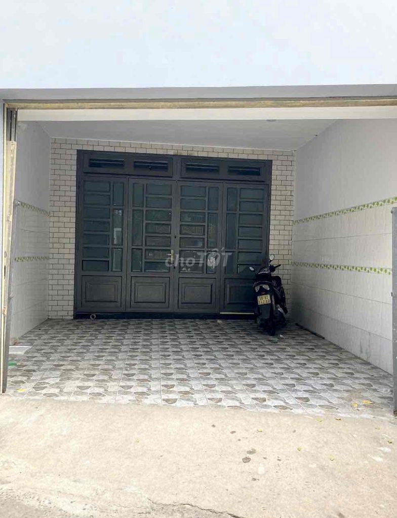 Trệt lầu 5*20 ;3pn đg xe tải xe hơi vô nhà