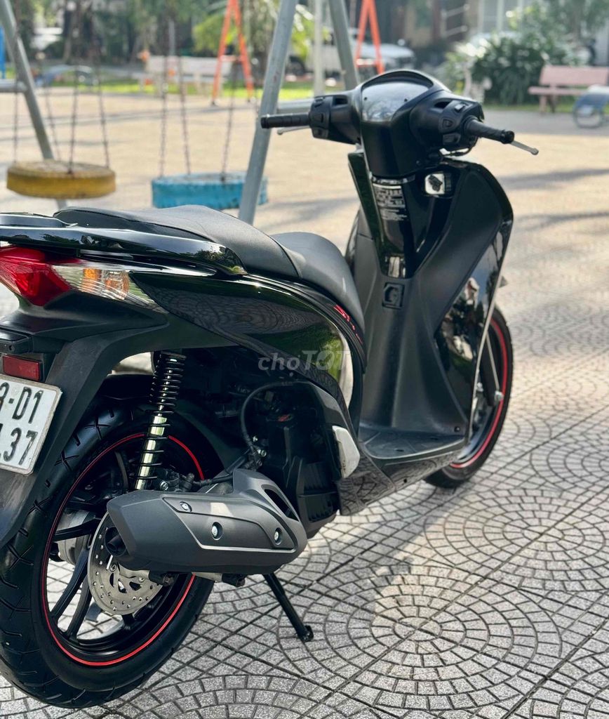 Honda SH125 Đen bóng biển 43 Nợ xấu trả trước 10TR. Mua bán Xe máy tại Quận Sơn Trà Đà Nẵng được đăng bởi Anh Thành hình 5
