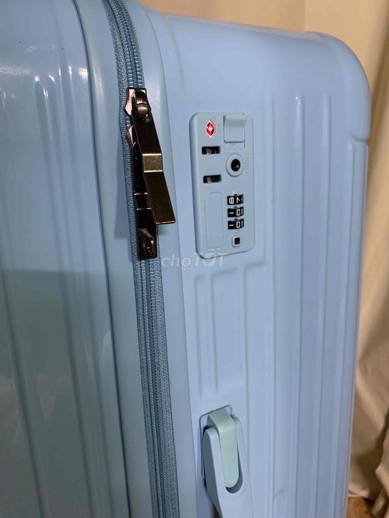 Thanh lý Vali to 32inch đã qua sử dụng 2 lần
