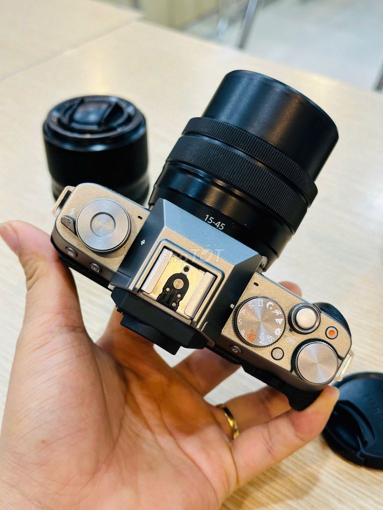 E bán Máy ảnh Fujifilm XT100 + 15-45 kèm 16F1.4. Mua bán Máy ảnh, Máy quay tại Quận Đống Đa Hà Nội được đăng bởi Nguyễn Tiến Lợi hình 1
