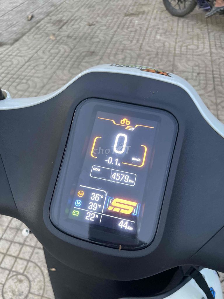 Datbike QuantumS2 Trắng ngọc trai. Mua bán Xe điện tại Quận Tân Phú Tp Hồ Chí Minh được đăng bởi Khoa Trương Xe điện hình 5