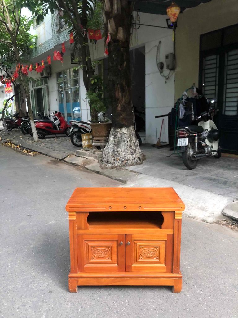 Kệ Tivi Gỗ Xoan. Mua bán Tủ, kệ gia đình tại Quận Thanh Khê Đà Nẵng được đăng bởi Huyền Anh  hình 1