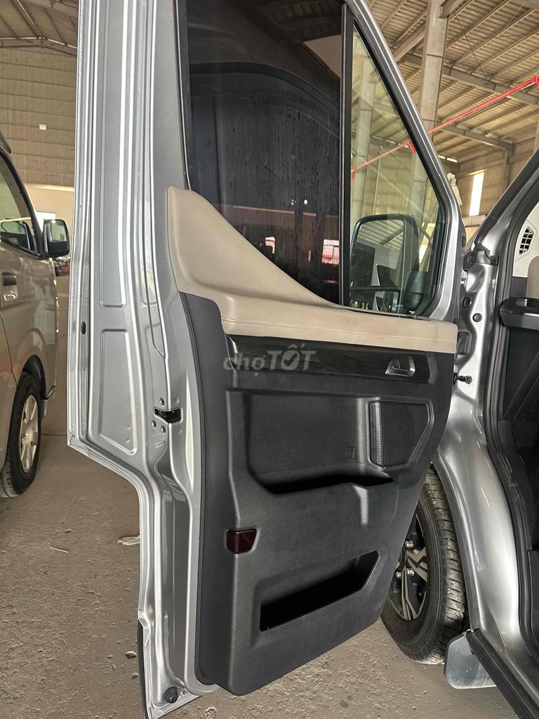 Ford Transit 2024 Premium 16 - 26000 km. Mua bán Ô tô tại Thành phố Châu Đốc An Giang được đăng bởi Le quang vinh hình 3