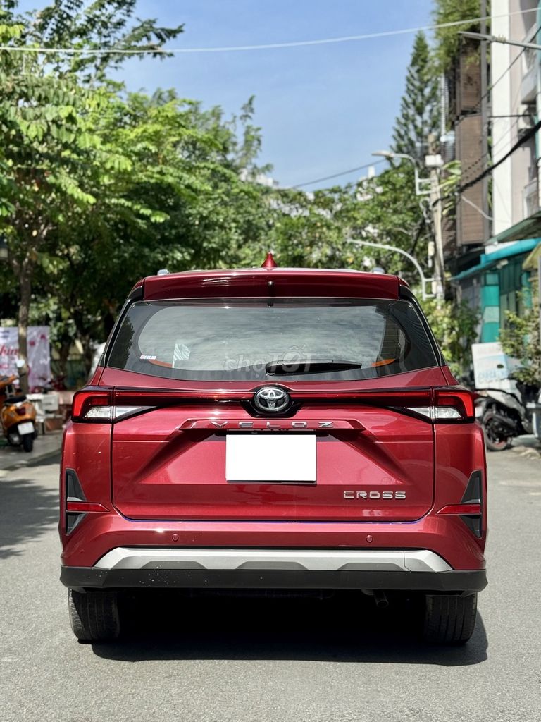 Cần bán Veloz TOP model 2023 màu đỏ nguyên zin. Mua bán Ô tô tại Quận 12 Tp Hồ Chí Minh được đăng bởi Phương 831 hình 2