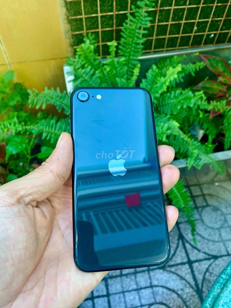 iPhone SE 2020 Đen. Mua bán Điện thoại tại Quận Tân Bình Tp Hồ Chí Minh được đăng bởi Thành hình 1