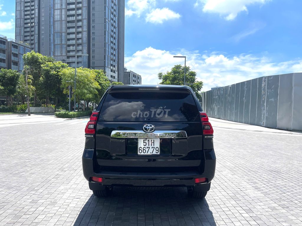 Bán xe Toyota CRUISER PRADO màu đen,nội thất kem. Mua bán Ô tô tại Quận 5 Tp Hồ Chí Minh được đăng bởi Phạm Khang hình 3