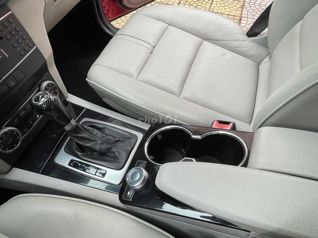 Mercedes Benz GLK Class 2010 300 4Matic - 170000 k. Mua bán Ô tô tại Quận Cầu Giấy Hà Nội được đăng bởi Nguyễn mạnh trường hình 12