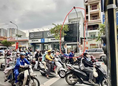 Cho thuê nhà siêu đẹp,ngã 3 đèn đỏ, sát nhìu ông lớn Katinat, Sacom