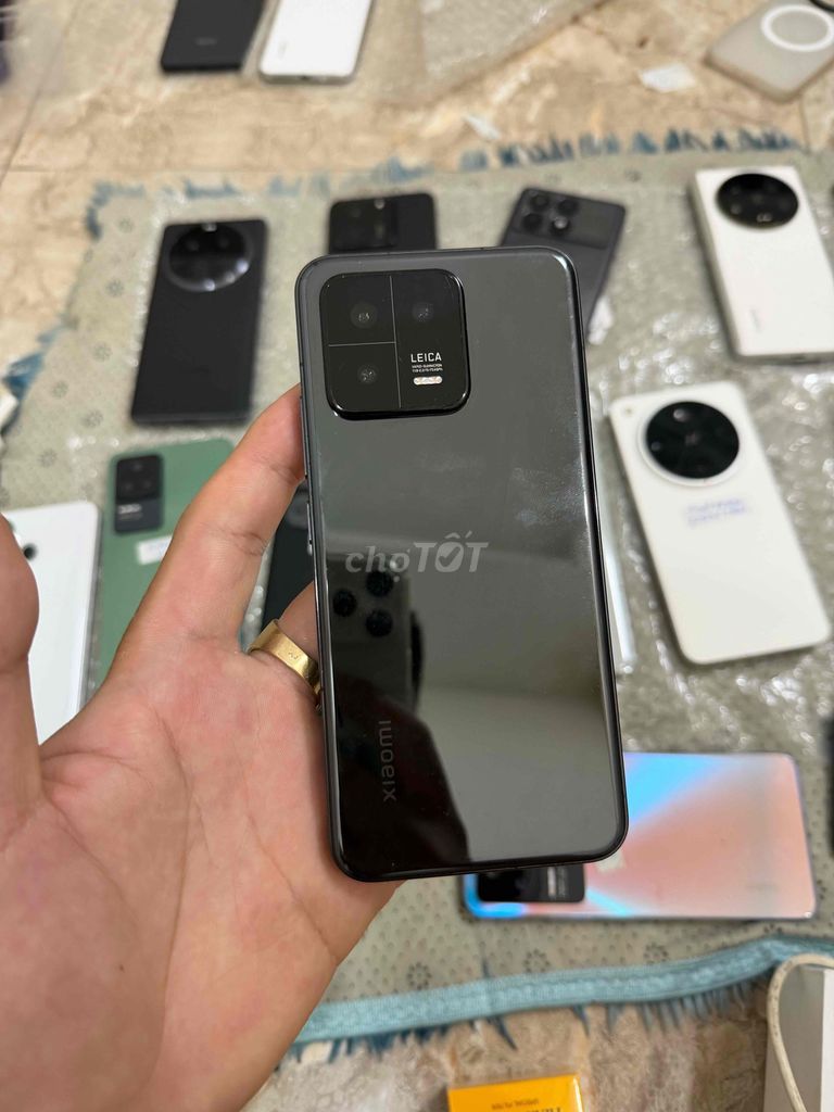 Xiaomi 13 256GB Đen. Mua bán Điện thoại tại Quận Tân Bình Tp Hồ Chí Minh được đăng bởi Nguyễn Thắng Mobile hình 1