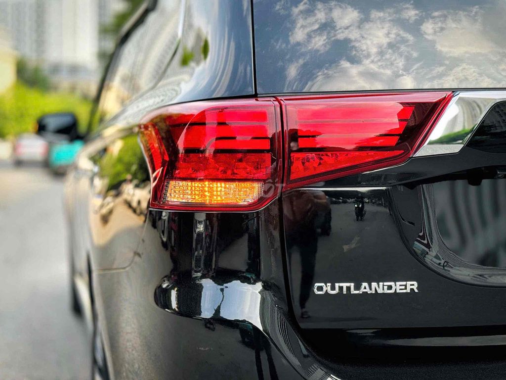Mitsubishi Outlander 2022 2.0 CVT - 50000 km. Mua bán Ô tô tại Quận Cầu Giấy Hà Nội được đăng bởi Thái Hoàng Long Auto hình 8