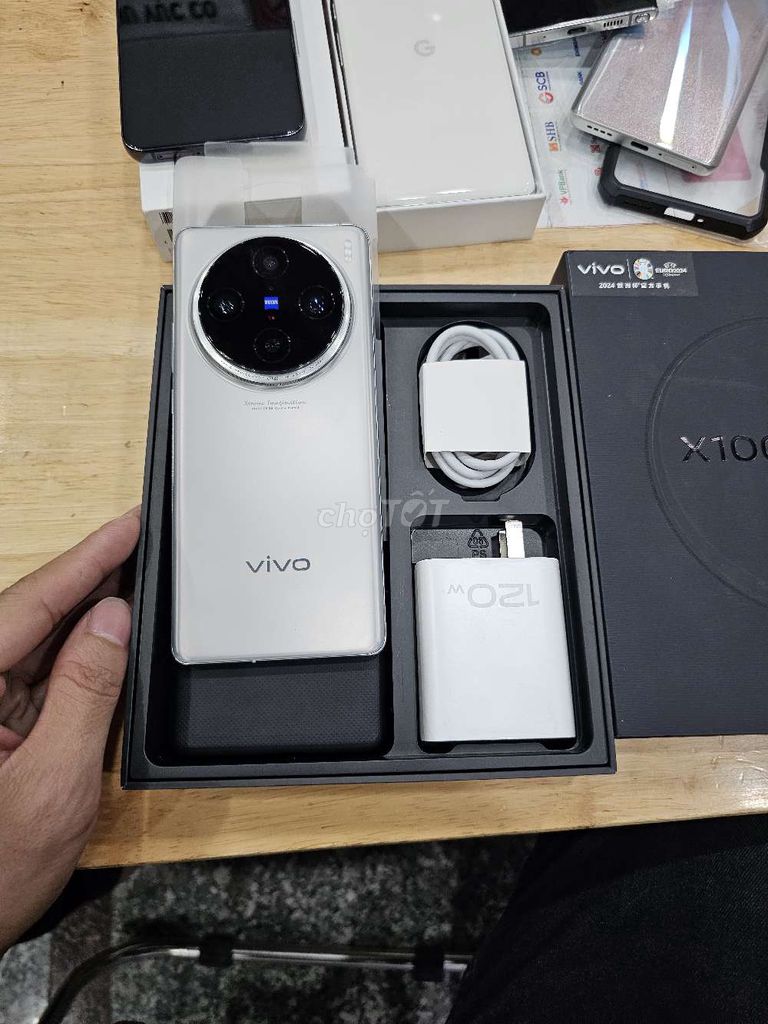 VIVO X100S PRO TITAN 12/256 FBOX 99% ZIN CHỤP ĐỈNH