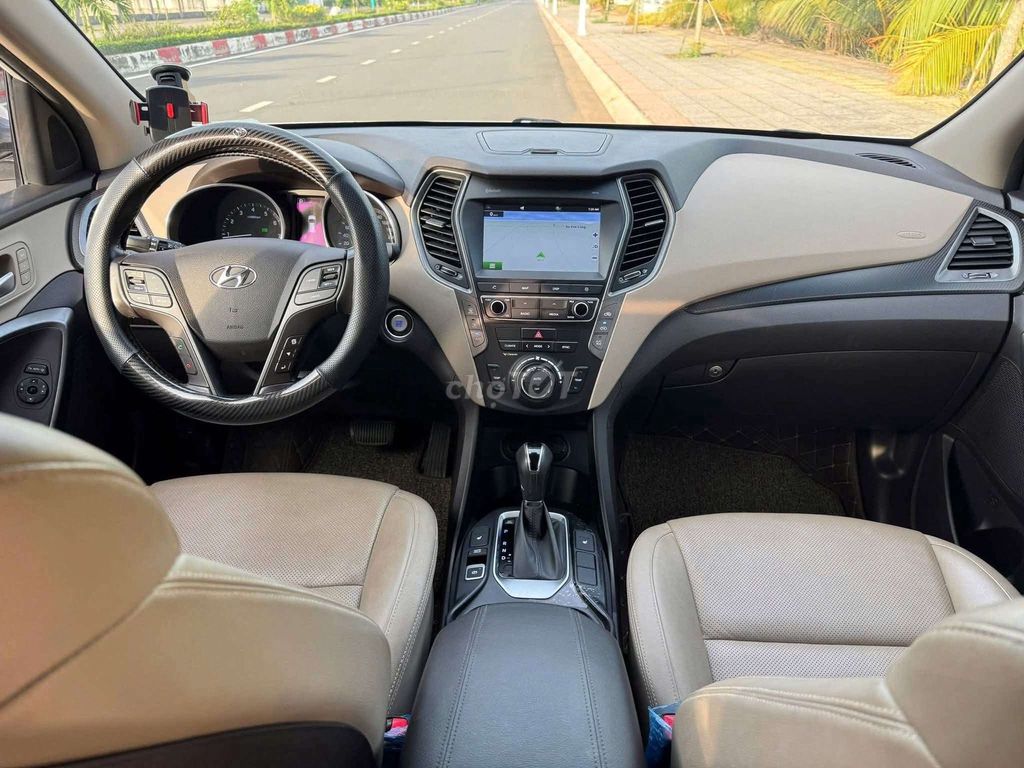 Hyundai Santa Fe 2018 Xăng 50.000 km Trắng. Mua bán Ô tô tại Thành phố Biên Hòa Đồng Nai được đăng bởi Đặng Lê Nhựt Trường hình 6