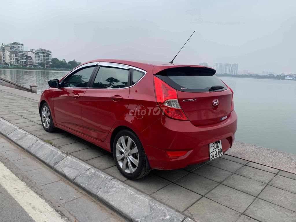 Hyundai Accent 2014 1.4 AT Hatchback nhập khẩu. Mua bán Ô tô tại Quận Tây Hồ Hà Nội được đăng bởi anh hữu hình 4
