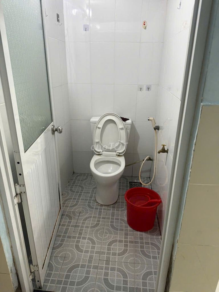 CHO THUÊ PHÒNG TRỌ GẦN ĐH CÔNG THƯƠNG 2,7TR