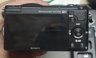Sony a5000 kèm lens MF 50mm 1.8
