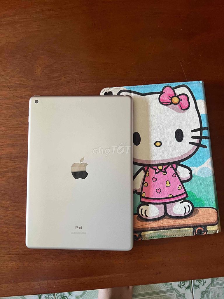 Apple iPad thế hệ 7 32GB Bạc. Mua bán Máy tính bảng tại Thành phố Thuận An Bình Dương được đăng bởi nguyen hai hình 1