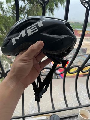 mũ bảo hiểm xe đạp đua MET idolo chính hãng
