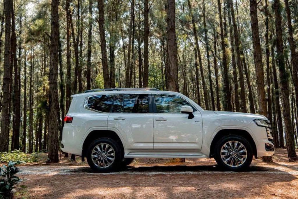 Toyota Land Cruiser LC300 VX.R 3.5 V6 HEV 2026