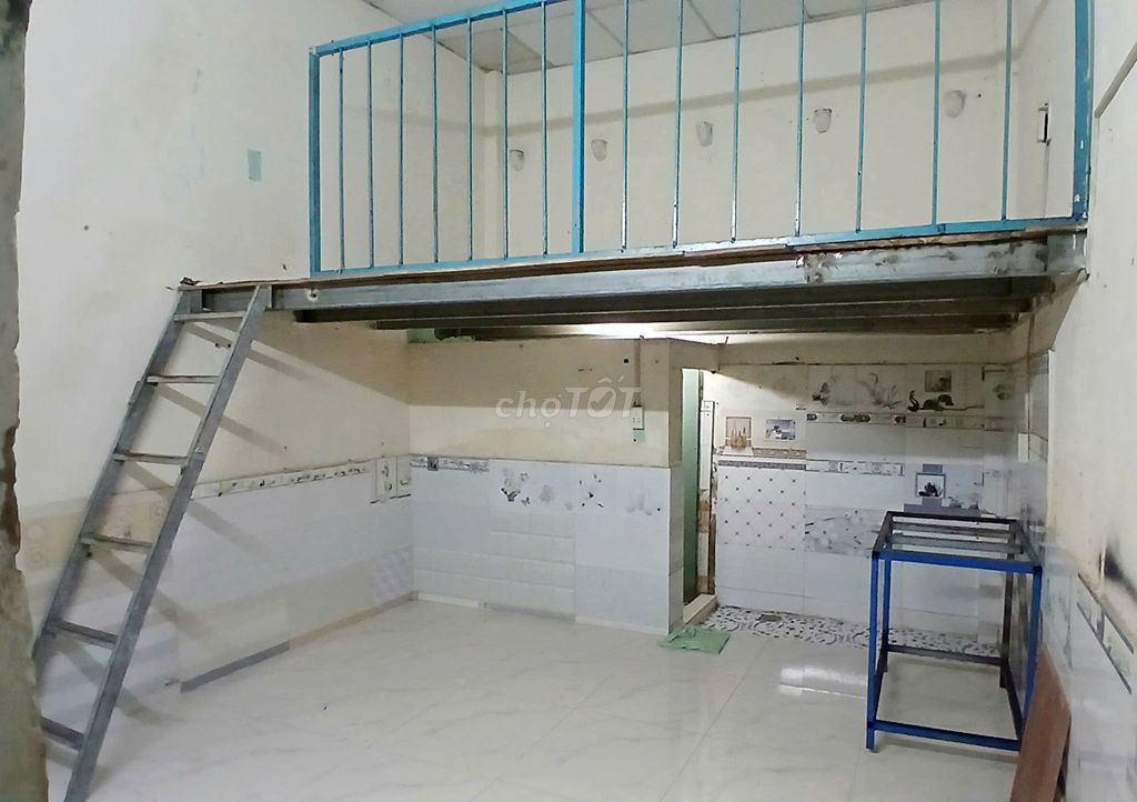 Комната в аренду на ул. Фан Хюй Ить, район Танбинь