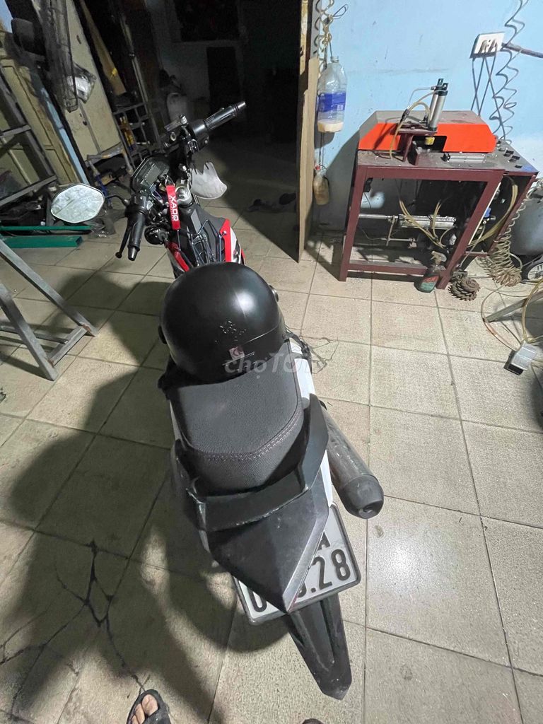 Honda Sonic 2023 Đỏ trắng đen. Mua bán Xe máy tại Quận Bình Tân Tp Hồ Chí Minh được đăng bởi Nguyễn Khoa hình 2