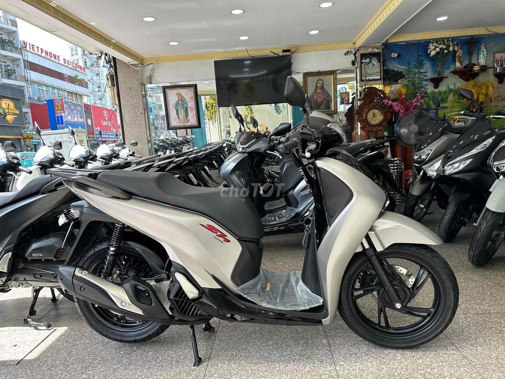 SH 125i 2019 Smartkey Bạc Nhám BSTP Chính Chủ. Mua bán Xe máy tại Quận Gò Vấp Tp Hồ Chí Minh được đăng bởi Ngô Hà hình 7