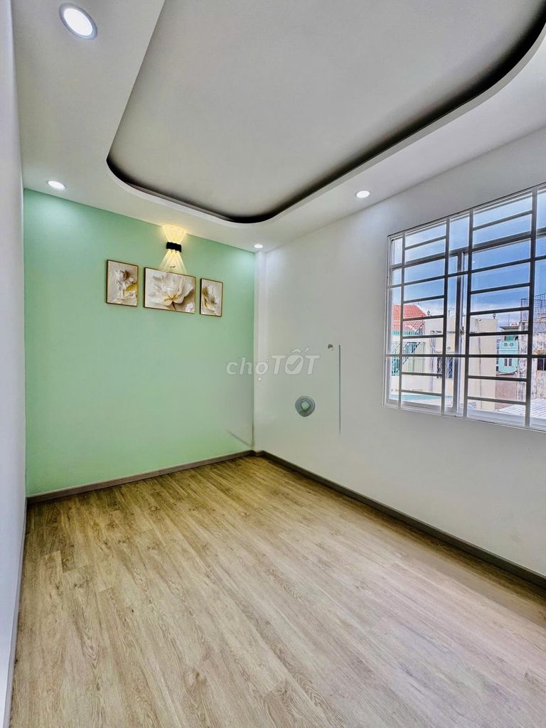 Продается дом на улице Ау Дуонг Лан, район 8, 47 м2, недалеко от фасада