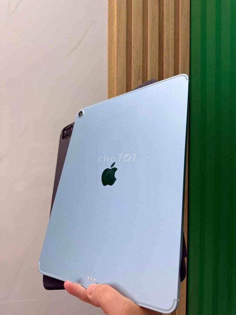 Apple iPad Air M4 12.9 inch 5G 256GB Mỹ. Mua bán Máy tính bảng tại Thành phố Buôn Ma Thuột Đắk Lắk được đăng bởi Long US hình 1