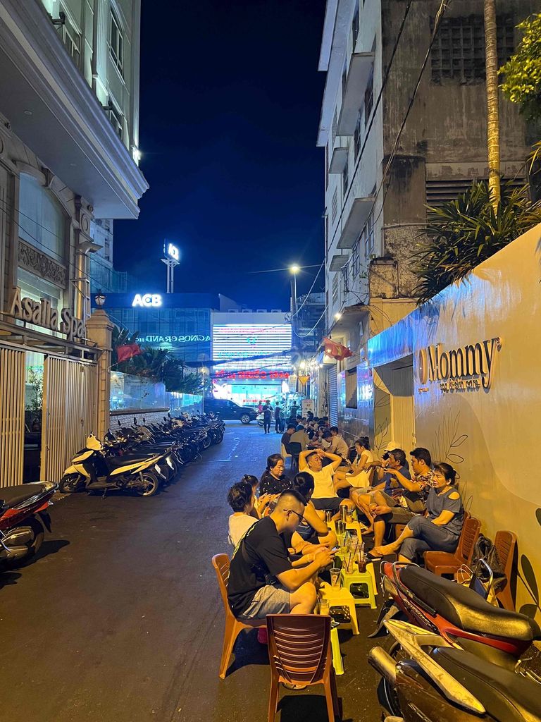 PHA CHẾ  11h-24h. 10.5tr;18h-24h. Có ở lại. 4,5tr. Việc làm Pha chế tại Quận 3 Tp Hồ Chí Minh được đăng bởi ĐỖ BÁ THIÊNG hình 5