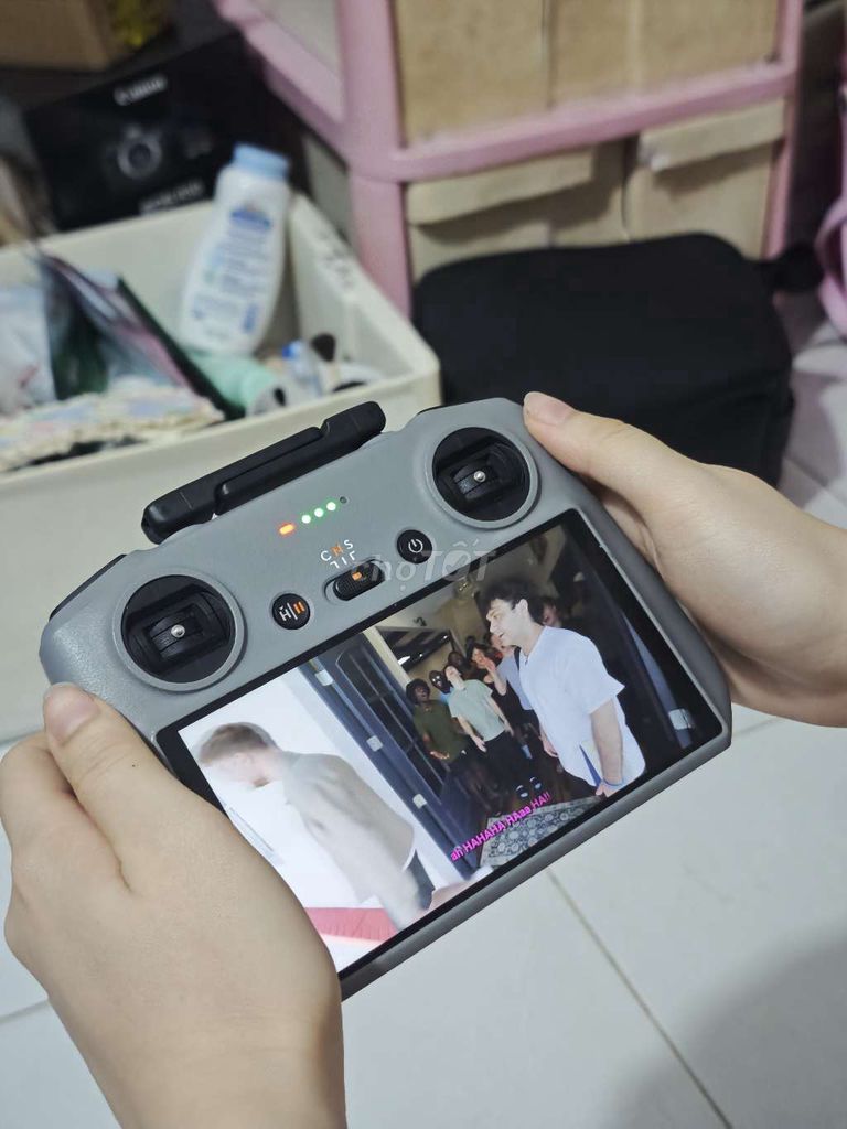 Điều khiển flycam DJI RC 2 Xám đã qua sử dụng. Mua bán Phụ kiện (Màn hình, Chuột...) tại Thành phố Thuận An Bình Dương được đăng bởi Nhật Tân hình 1