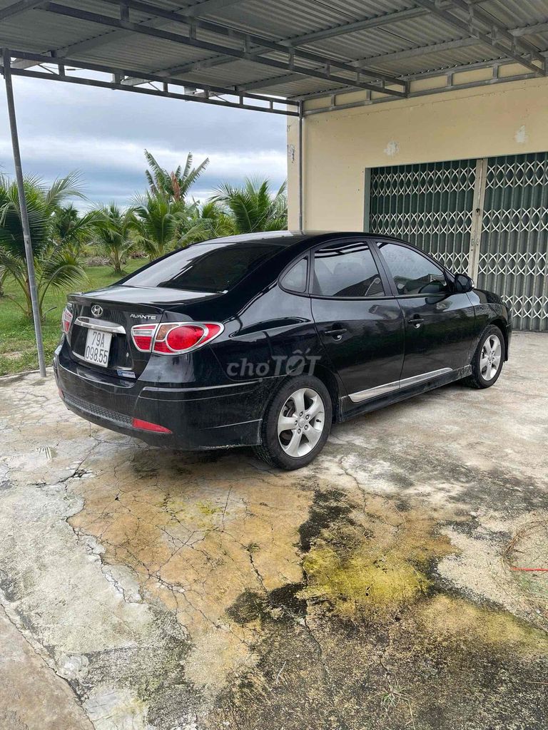 Bán xe ô tô Hyundai Avante 2015 số tự động màu đen. Mua bán Ô tô tại Thành phố Nha Trang Khánh Hòa được đăng bởi Thái Văn Nhật hình 4