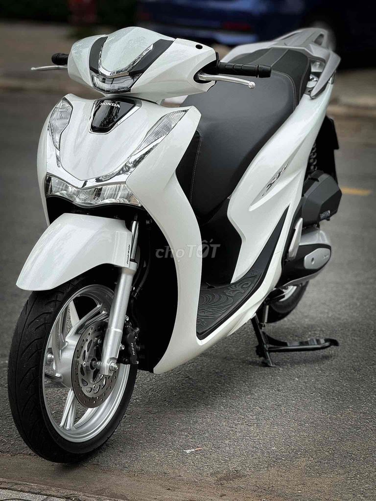 Sh 125i 2021 Trắng Đen Chính chủ odo 6000km cọp