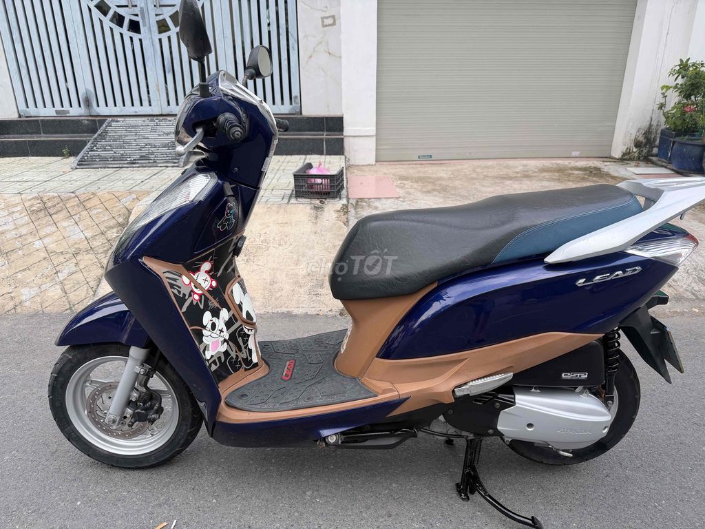 Владелец Honda Lead 125 куб. см 2015