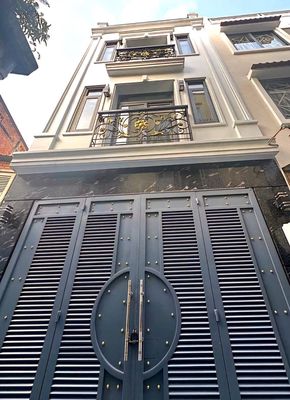 Nhà phố 72 m² · 4 PN · Đường Trần Quang Diệu