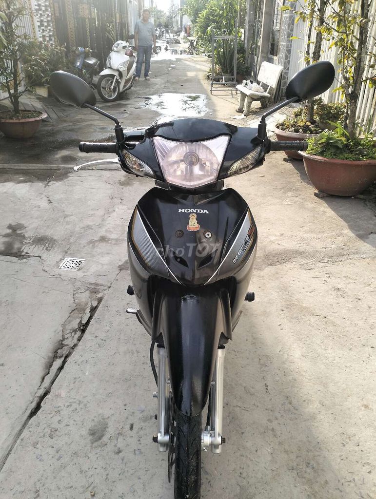 Honda Wave Đen Bạc 25601 km. Mua bán Xe máy tại Quận Bình Thuỷ Cần Thơ được đăng bởi nhật Cường  hình 4