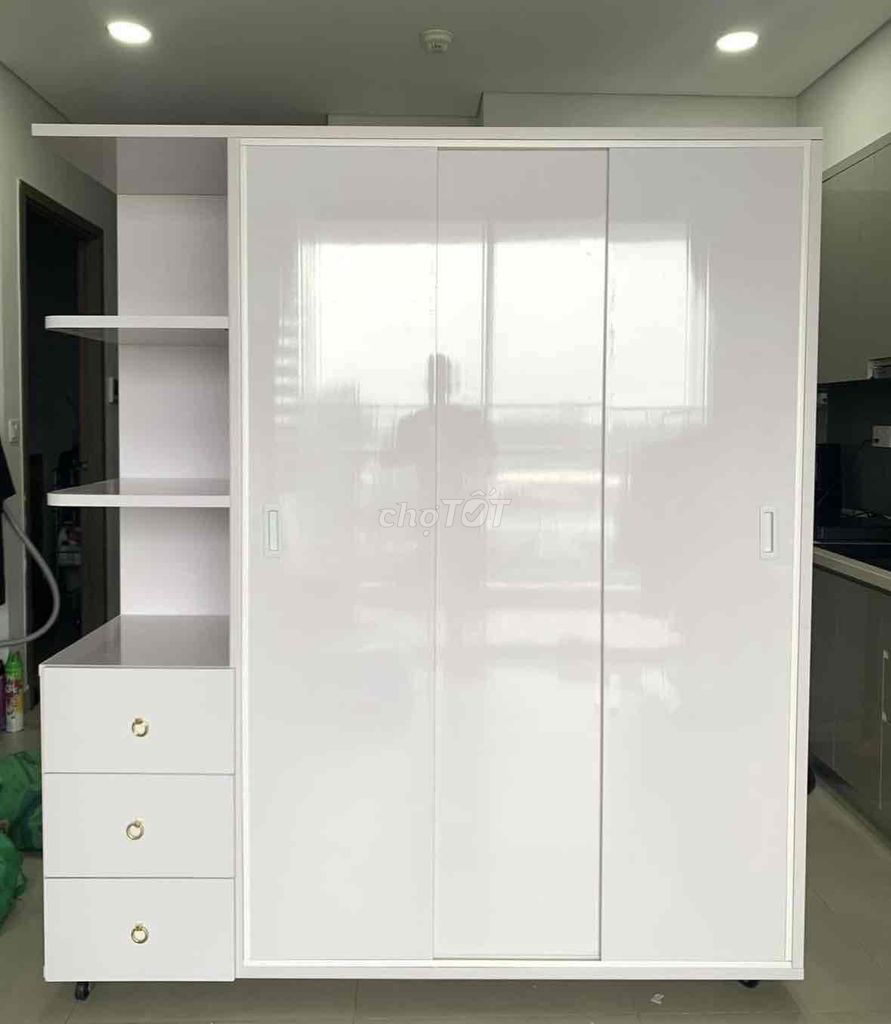 Tủ quần áo Nhựa Đài Loan Trắng. Mua bán Tủ, kệ gia đình tại Quận 7 Tp Hồ Chí Minh được đăng bởi Hong Le hình 1