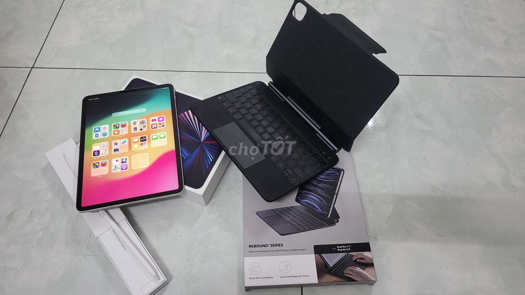 IPad M1 128 wifi đẹp như mới+pencil 2+Keyboard ESR