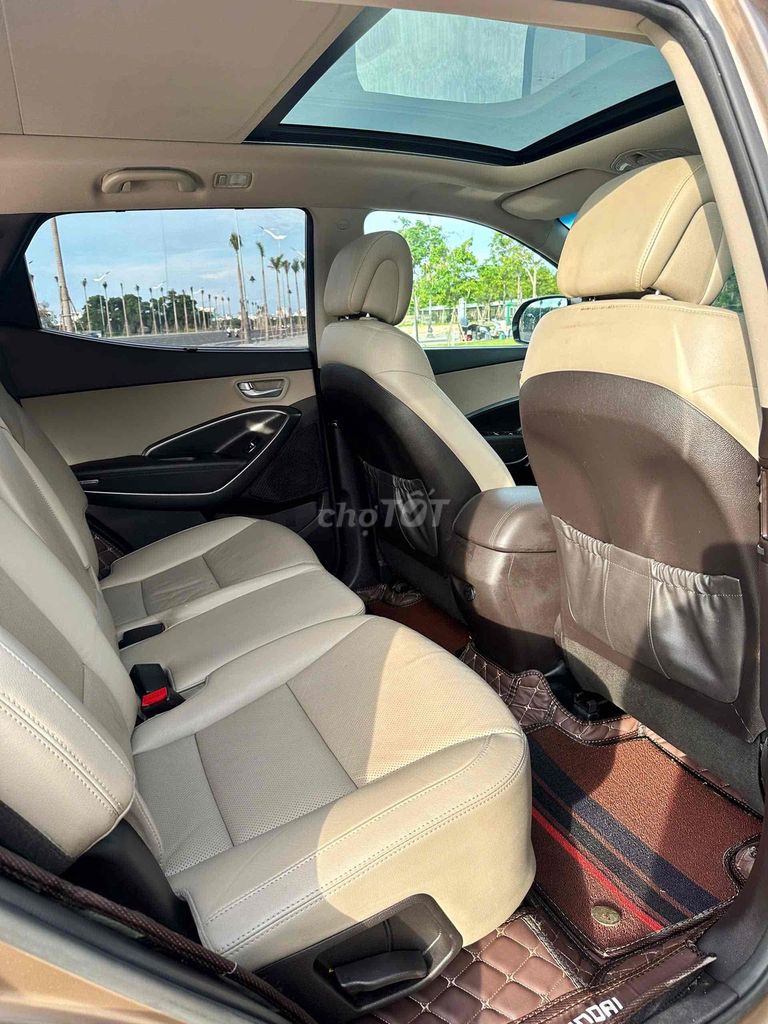 Hyundai Santa Fe 4WD 2016 đk 2017. Mua bán Ô tô tại Quận Cẩm Lệ Đà Nẵng được đăng bởi Nguyễn Duy hình 16