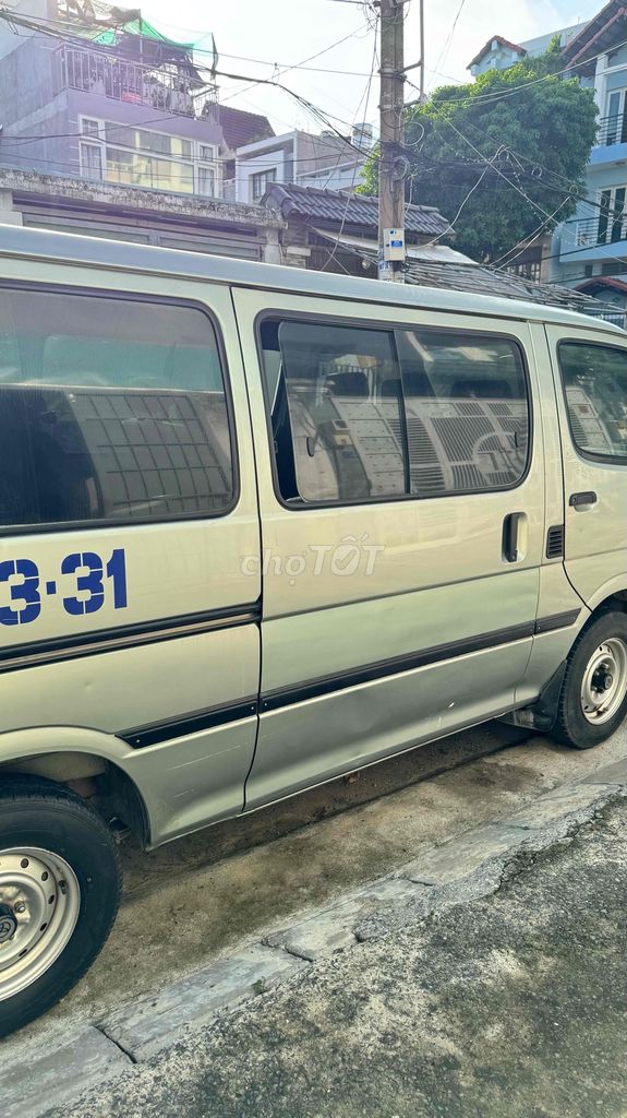 Toyota Hiace 2004 16 chỗ hết đời bán tận dụng. Mua bán Ô tô tại Quận Bình Thạnh Tp Hồ Chí Minh được đăng bởi Trọng hình 7
