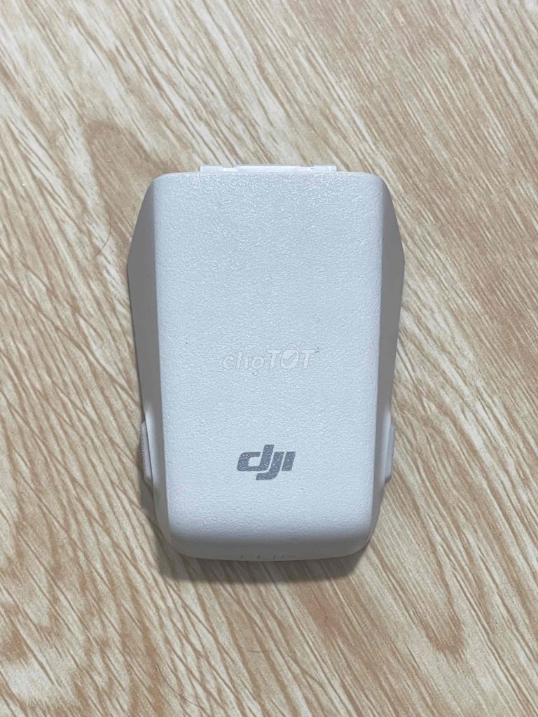 Pin sạc DJI màu Trắng. Mua bán Phụ kiện (Màn hình, Chuột...) tại Huyện Vĩnh Lợi Bạc Liêu được đăng bởi anh ba hình 1