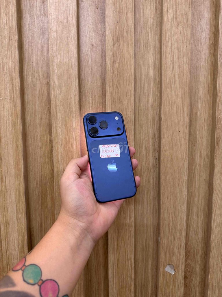 Apple iPhone 17 Pro 256GB Xanh đậm Nguyên bản. Mua bán Điện thoại tại Quận Đống Đa Hà Nội được đăng bởi  HT Mobie Trả góp nợ xáu bao duyệt hình 1