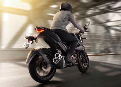 Xe mô tô PKL Suzuki Gixxer 250. Mua bán Xe máy tại Huyện Cam Lâm Khánh Hòa được đăng bởi Mr Dũng