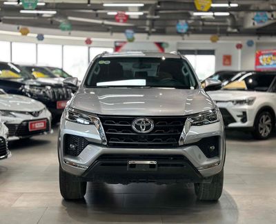 Toyota Fortuner 2022 model mới cực đẹp. Mua bán Ô tô tại Quận Nam Từ Liêm Hà Nội được đăng bởi Đại lý Toyota Mỹ Đình