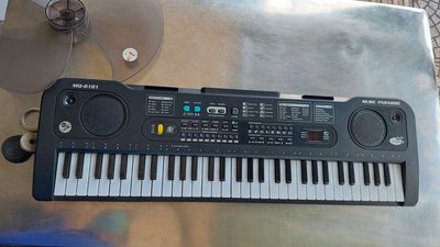 Đàn piano MQ-6181